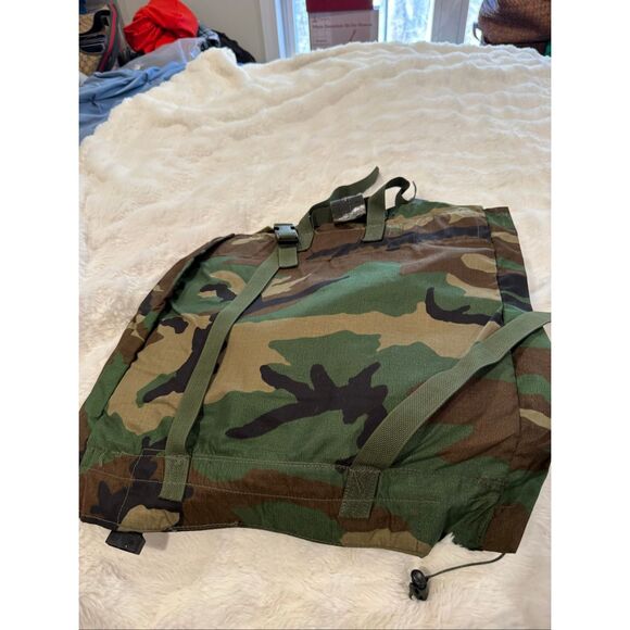 military camo backpack - Picture 2 of 5